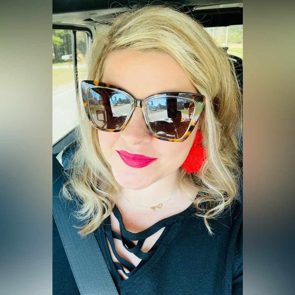 Meet your Posher, Meagan